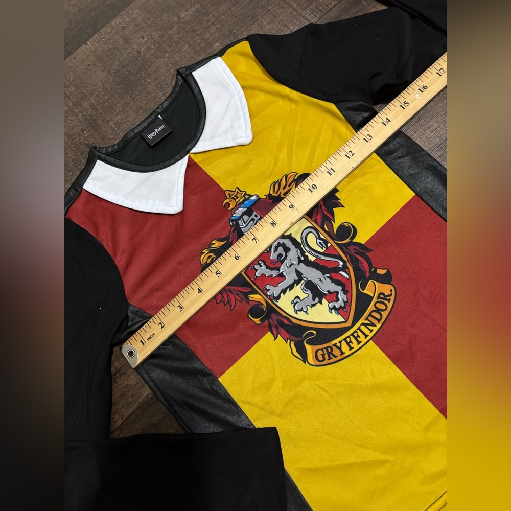 HARRY POTTER Gryffindor Long Sleeve Top Girls M/L Halloween Party Costume. - Picture 9 of 9